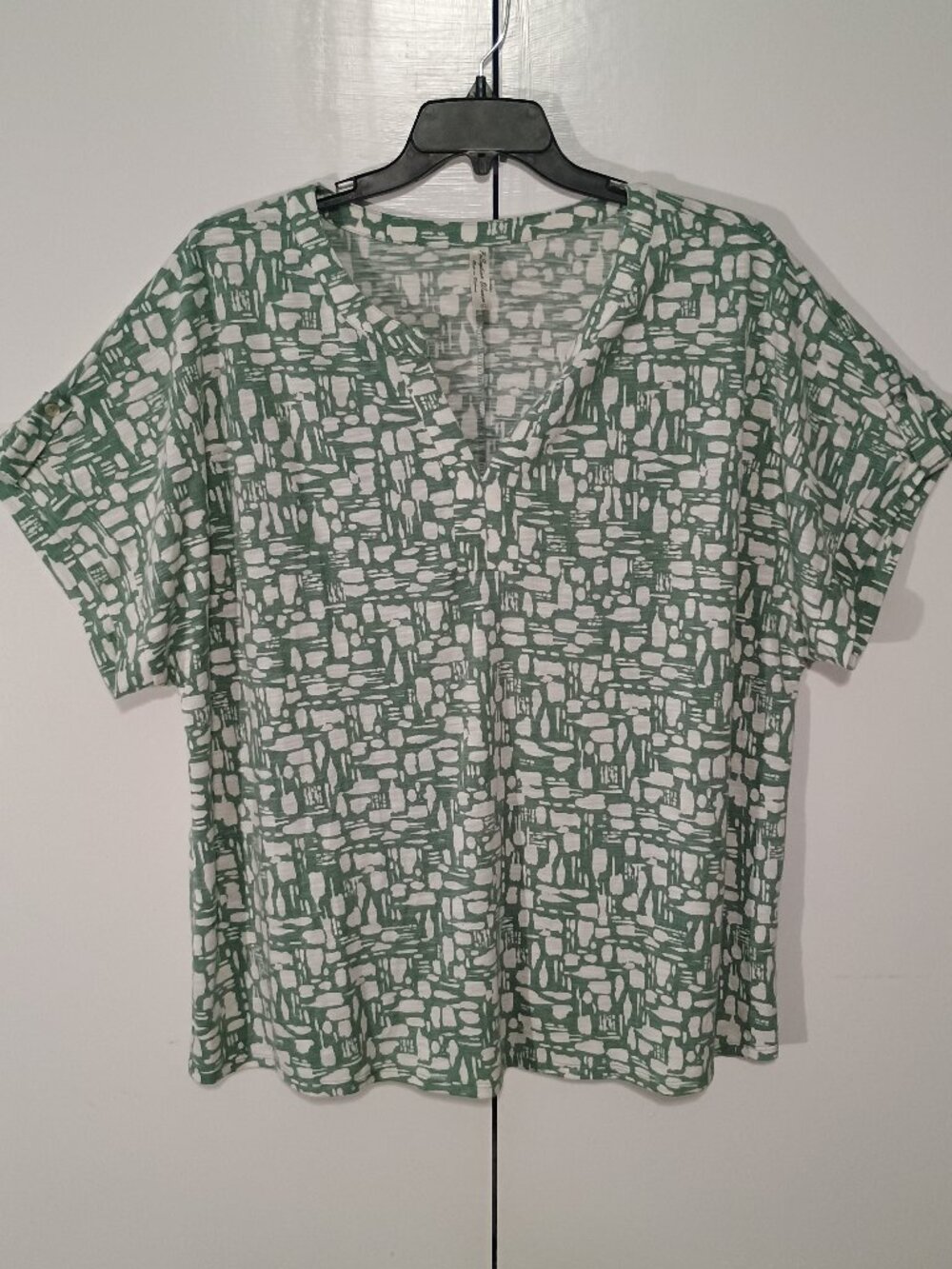 Per Seption Women Green White Abstract Print Top 3X Plus Size Short Sleeve V Nec - Picture 2 of 7